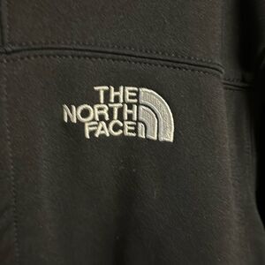 North Face men's large jacket - perfect for your next adventure! Gently worn